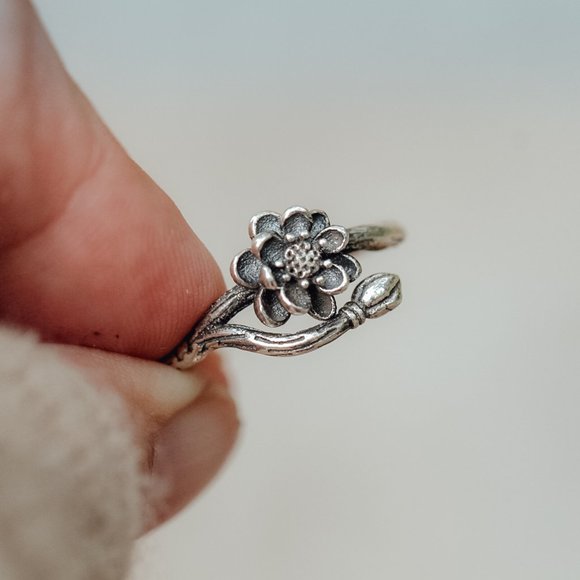 Antique Sterling Silver Lotus Flower Ring Cute - Picture 5 of 9